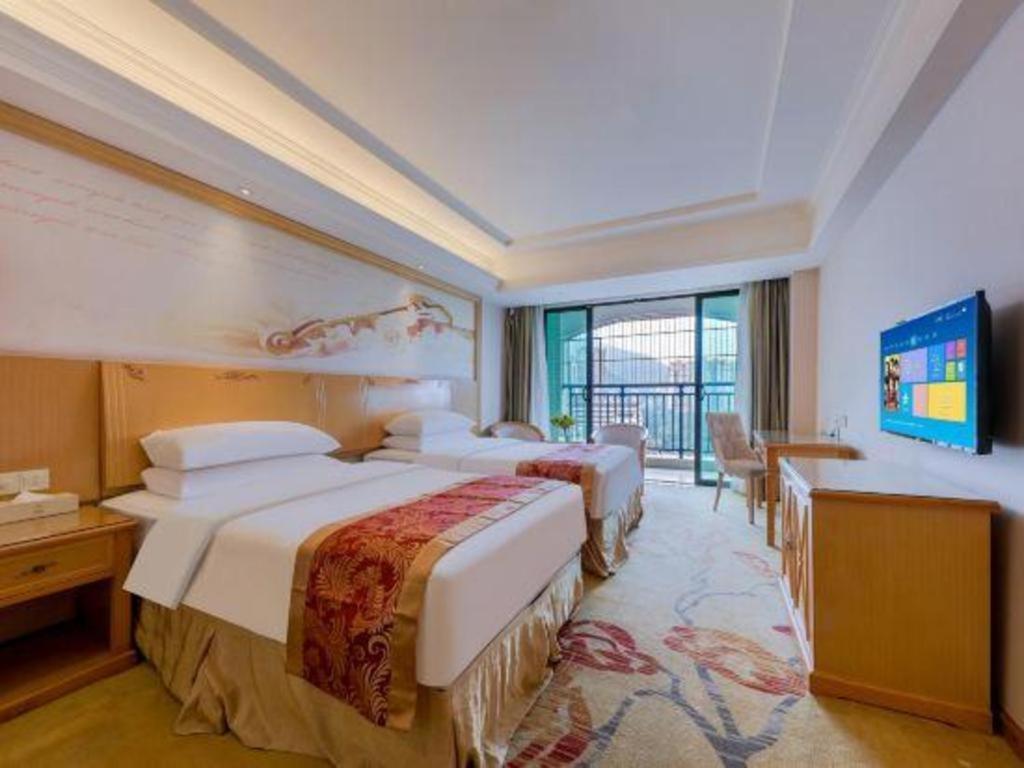 Vienna Classic Hotel Qingyuan Taihe Ancient Cave Scenic Area Экстерьер фото