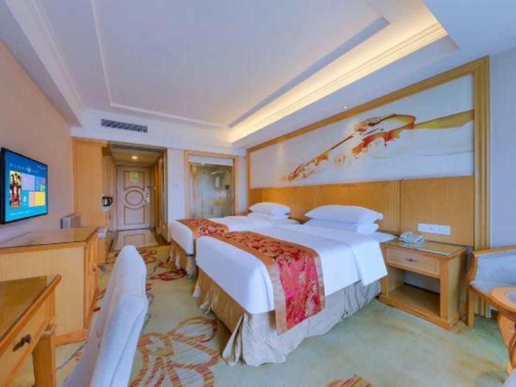 Vienna Classic Hotel Qingyuan Taihe Ancient Cave Scenic Area Экстерьер фото