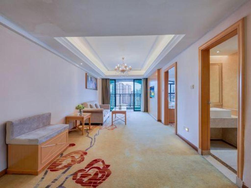 Vienna Classic Hotel Qingyuan Taihe Ancient Cave Scenic Area Экстерьер фото