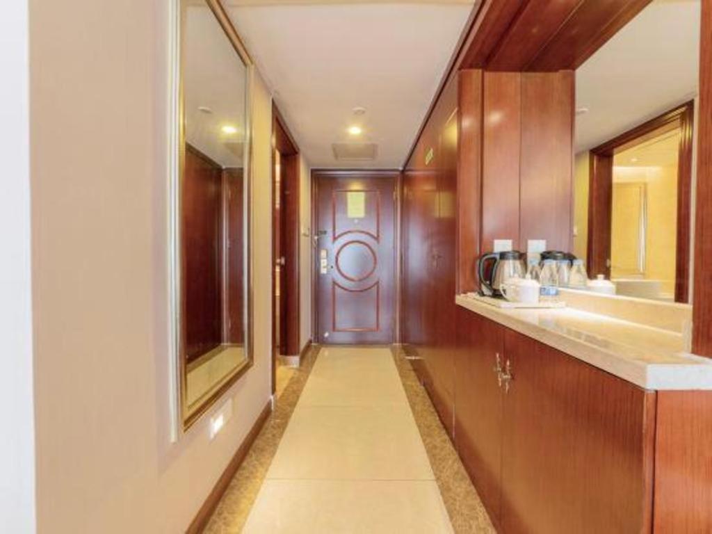 Vienna Classic Hotel Qingyuan Taihe Ancient Cave Scenic Area Экстерьер фото