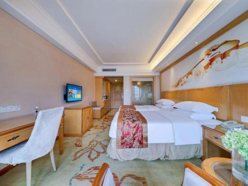Vienna Classic Hotel Qingyuan Taihe Ancient Cave Scenic Area Экстерьер фото
