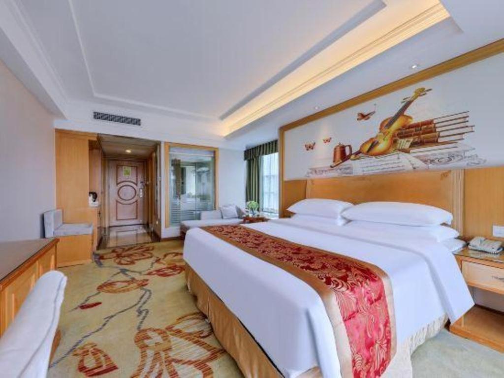 Vienna Classic Hotel Qingyuan Taihe Ancient Cave Scenic Area Экстерьер фото