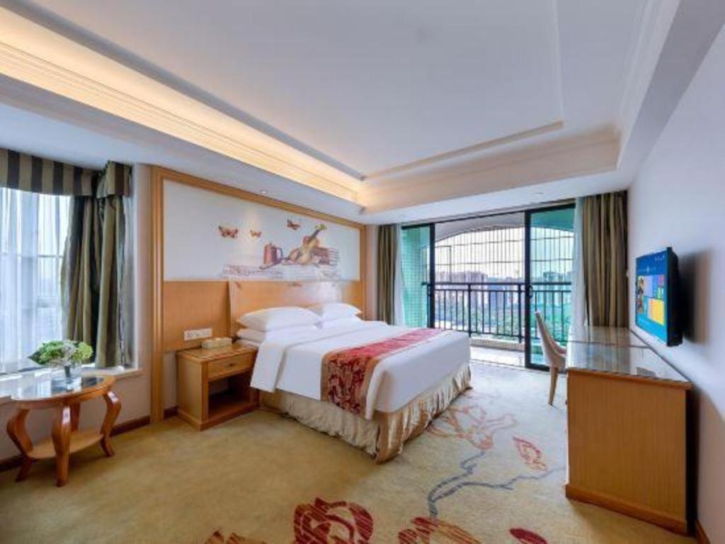 Vienna Classic Hotel Qingyuan Taihe Ancient Cave Scenic Area Экстерьер фото
