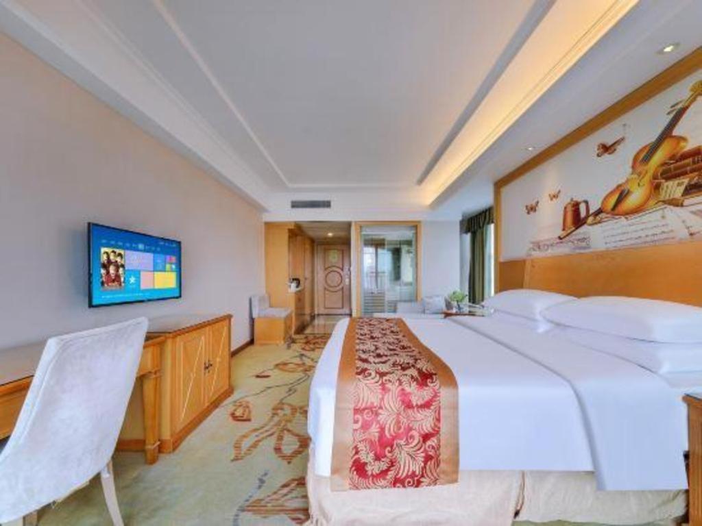 Vienna Classic Hotel Qingyuan Taihe Ancient Cave Scenic Area Экстерьер фото