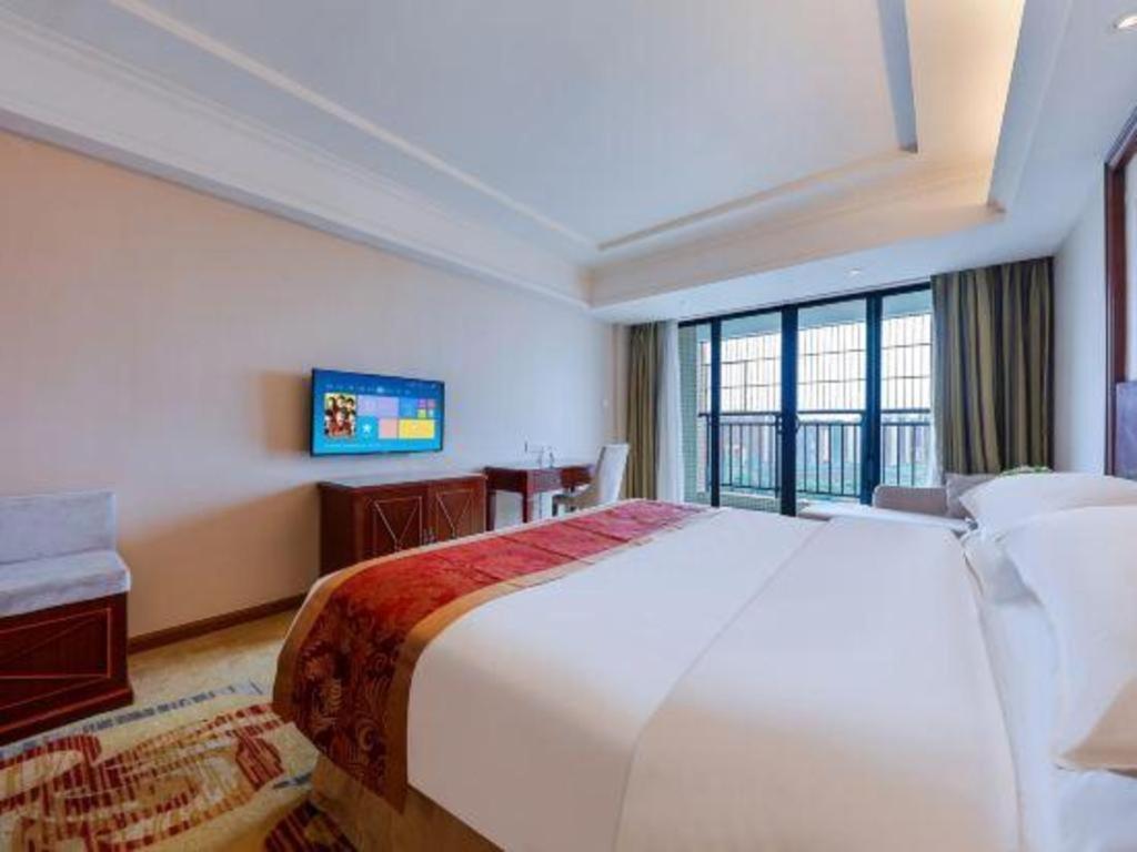 Vienna Classic Hotel Qingyuan Taihe Ancient Cave Scenic Area Экстерьер фото