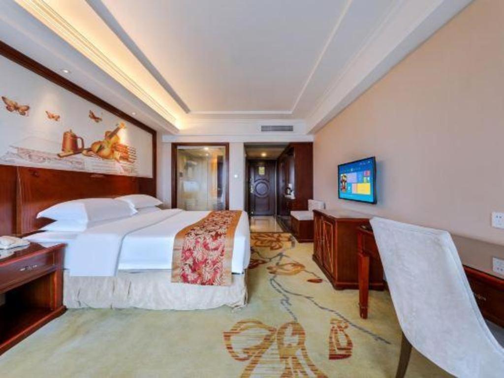 Vienna Classic Hotel Qingyuan Taihe Ancient Cave Scenic Area Экстерьер фото