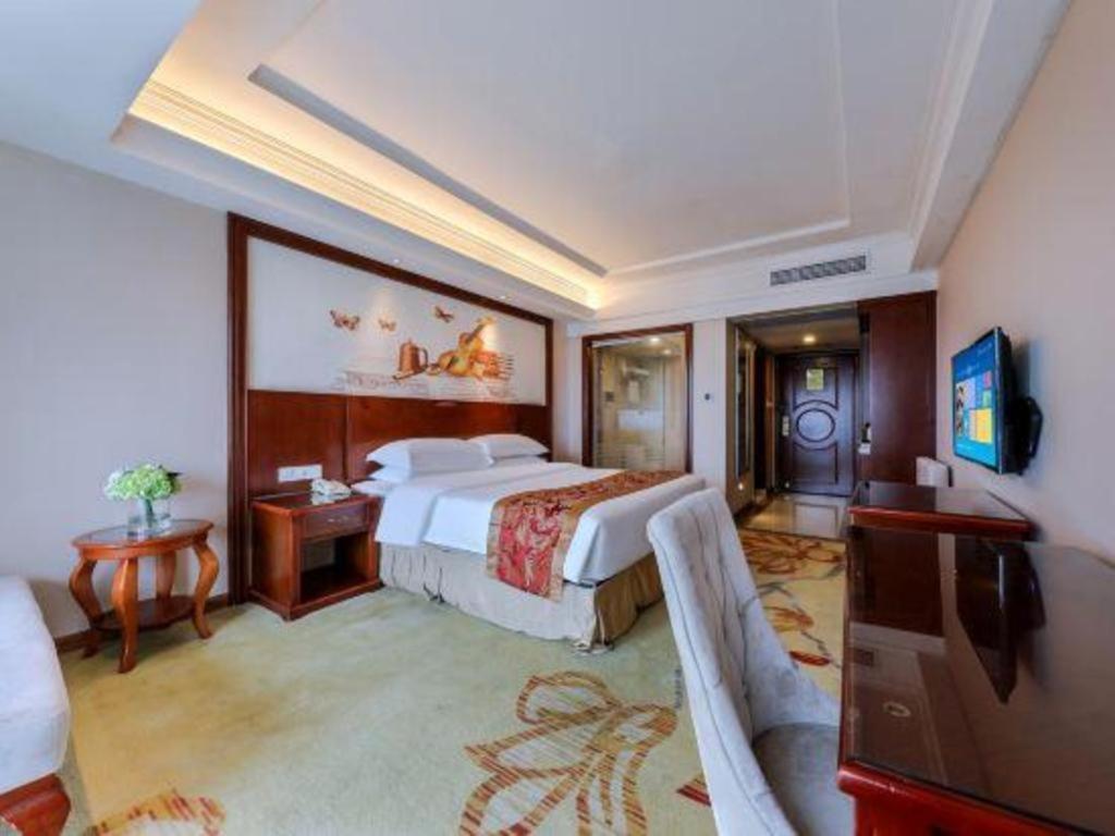 Vienna Classic Hotel Qingyuan Taihe Ancient Cave Scenic Area Экстерьер фото